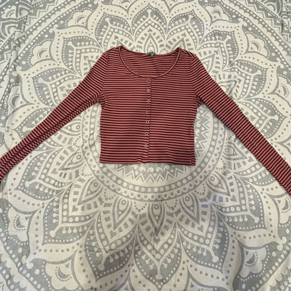 Red Cropped Long Sleeve Button Down Shirt